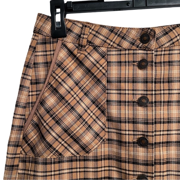 Y2K Academia Preppy Plaid Mini Skirt by Sky and Sparrow Tan and Black Size 7 - Picture 3 of 5